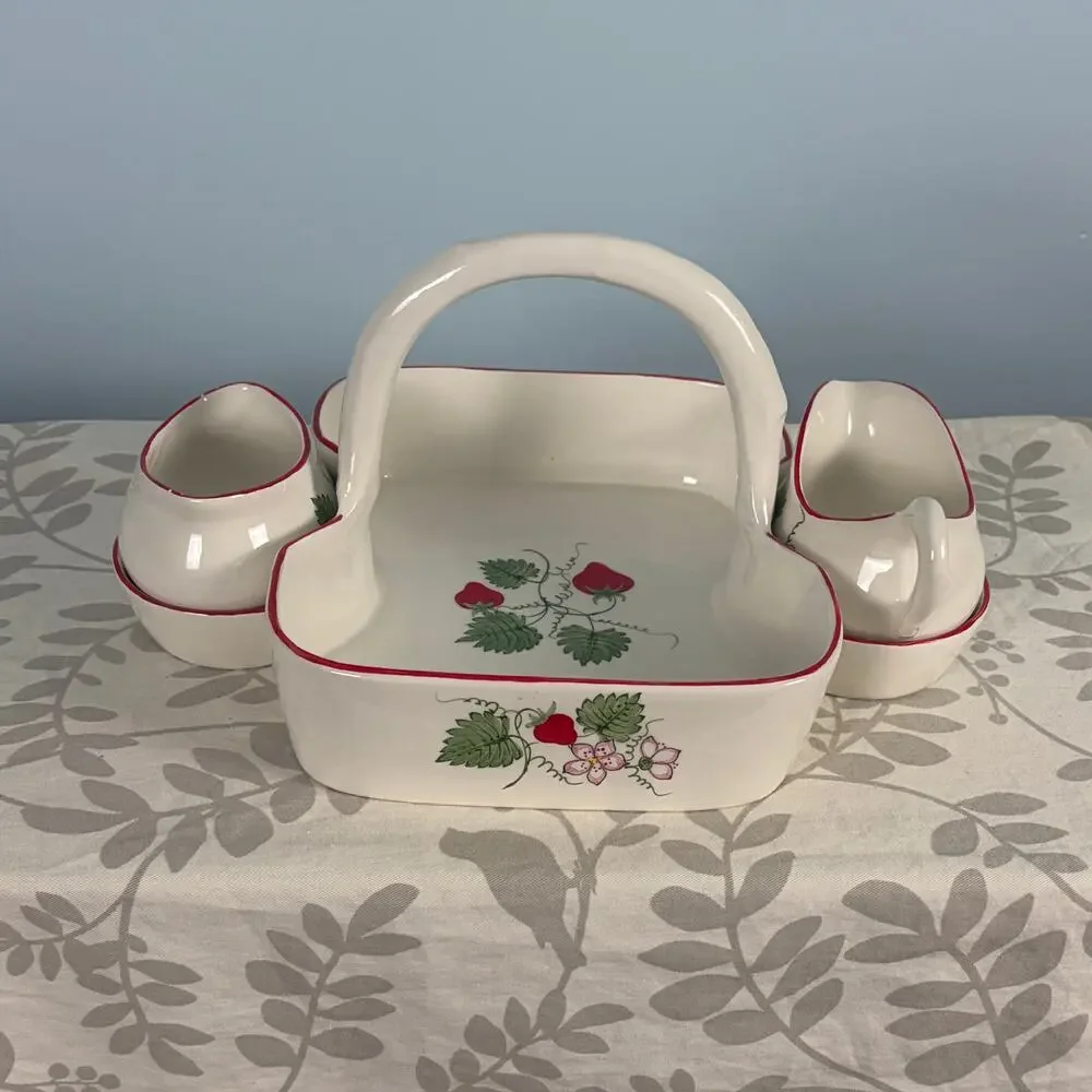Este Ceramiche Scully & Scully Strawberry Basket Set Italy english country